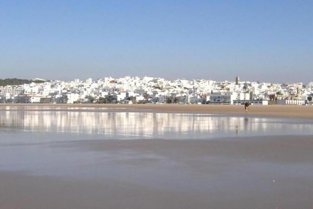 Villa Casa Lola Conil, Azotea Al Mar Y Parking Solo Familias O Parejas Conil De La Frontera Exterior foto