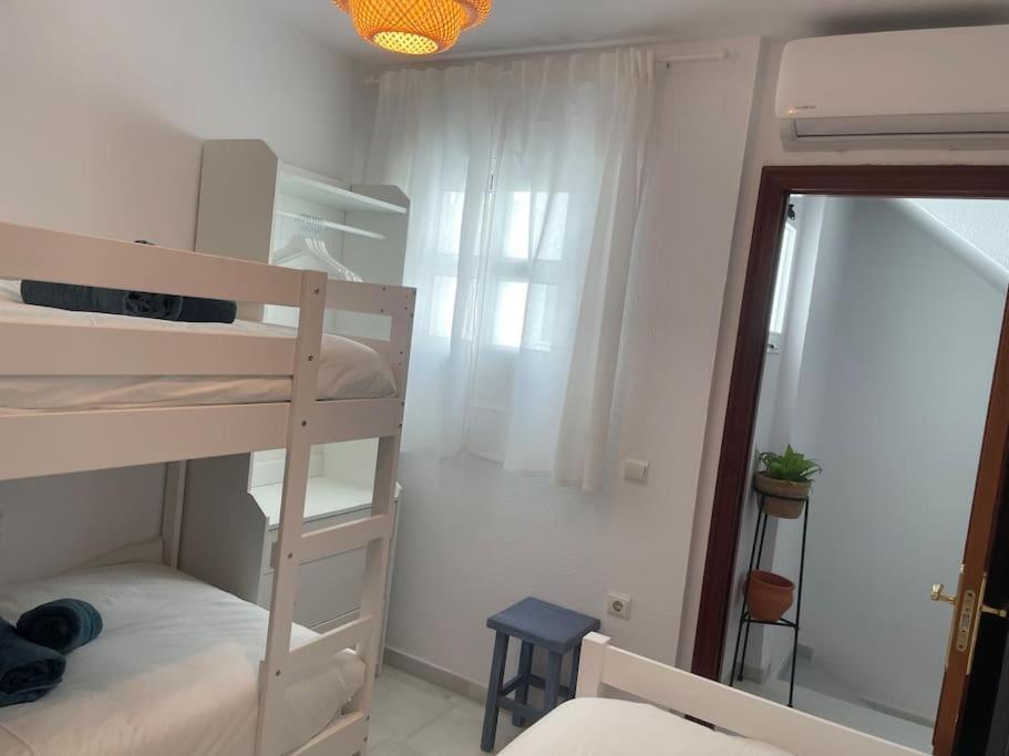 Villa Casa Lola Conil, Azotea Al Mar Y Parking Solo Familias O Parejas Conil De La Frontera Exterior foto