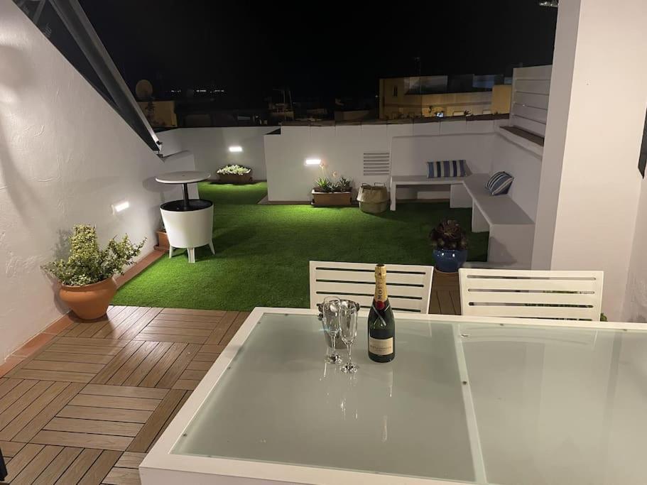 Villa Casa Lola Conil, Azotea Al Mar Y Parking Solo Familias O Parejas Conil De La Frontera Exterior foto