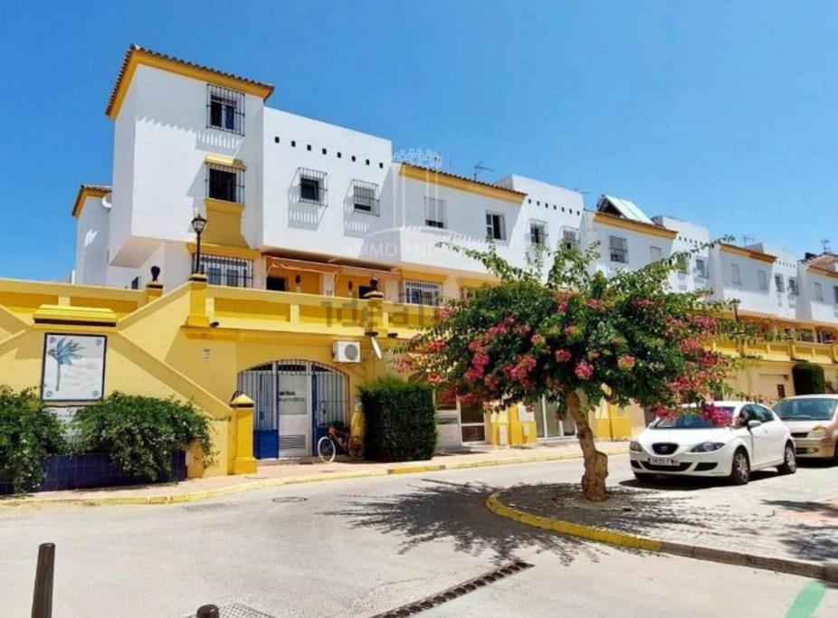 Villa Casa Lola Conil, Azotea Al Mar Y Parking Solo Familias O Parejas Conil De La Frontera Exterior foto